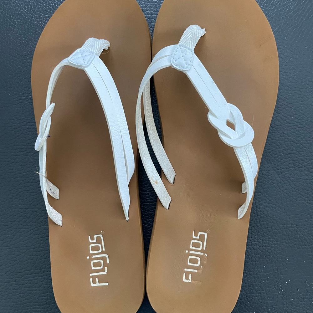 Flojos brand flip flops white tan size 7